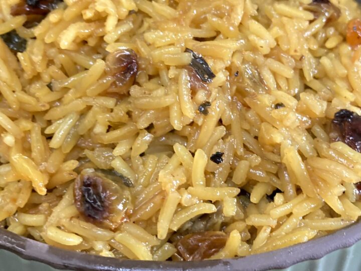 sweet raisin-date syrup rice