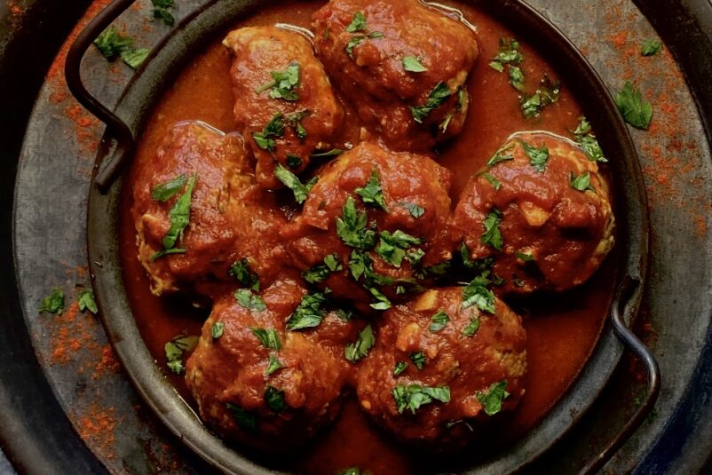Meatballs Chicken Recipe in a Tad Spiced Tomato Sauce