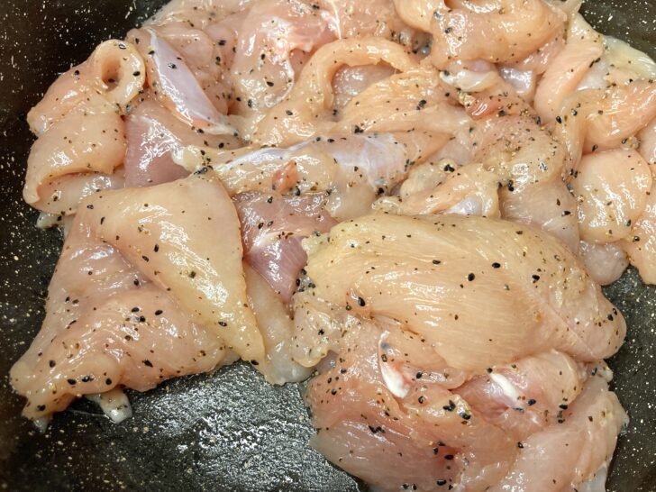 Chicken breast cutlets for griddling in oil, salt and pepper in bowl