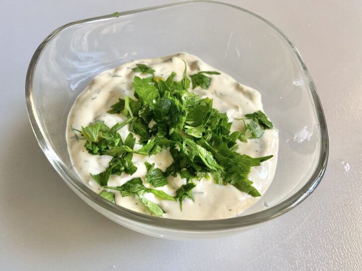 Tartar sauce with parsley