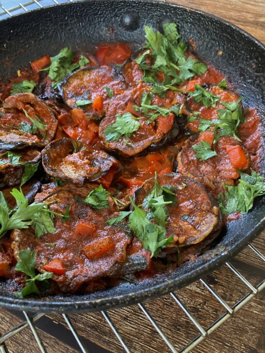 eggplant in garlic tomato bell sauce